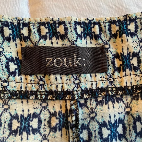 Shorts, silk material, small, blue & white - Picture 3 of 4